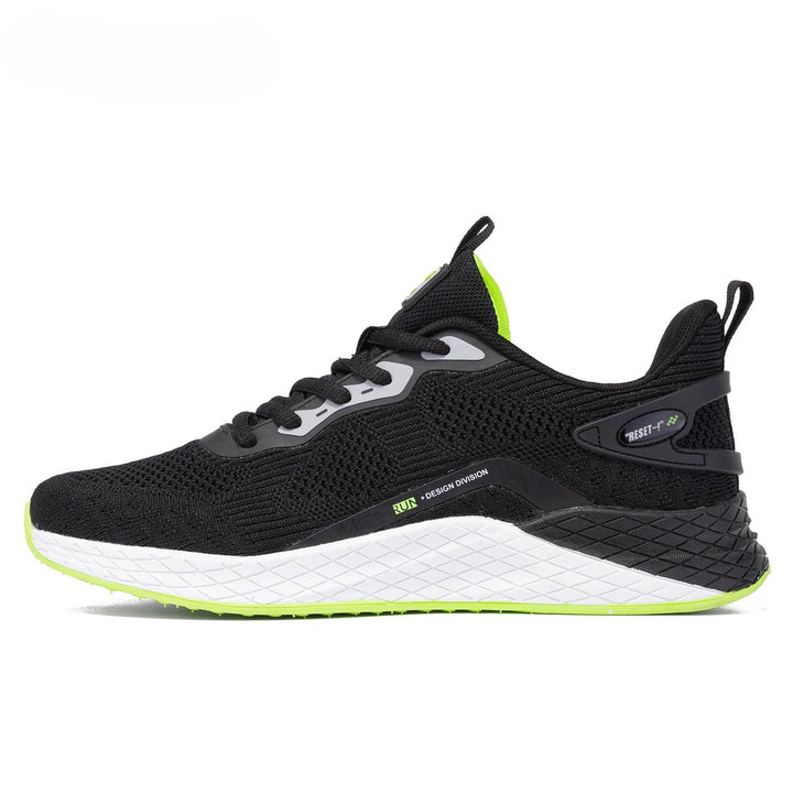 Chaussures de sport homme, légères, confortables et avec bon amorti pour toutes vos courses.