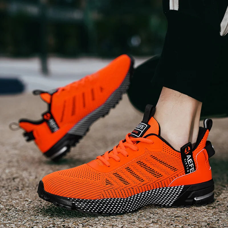 Chaussures de course pour homme, design léger et respirant en maille, parfaites pour la marche et le sport.