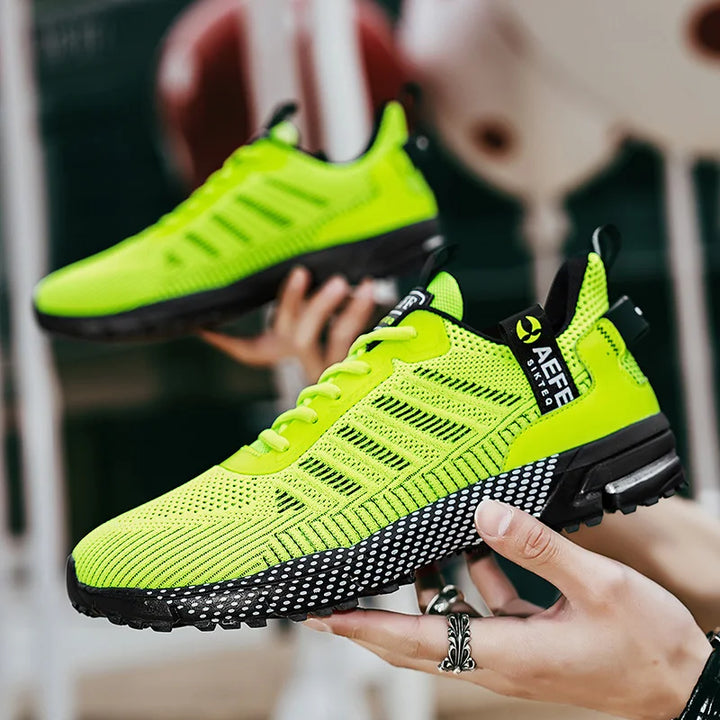 Chaussures de sport polyvalentes pour homme, légères et confortables, idéales pour la course et la marche.