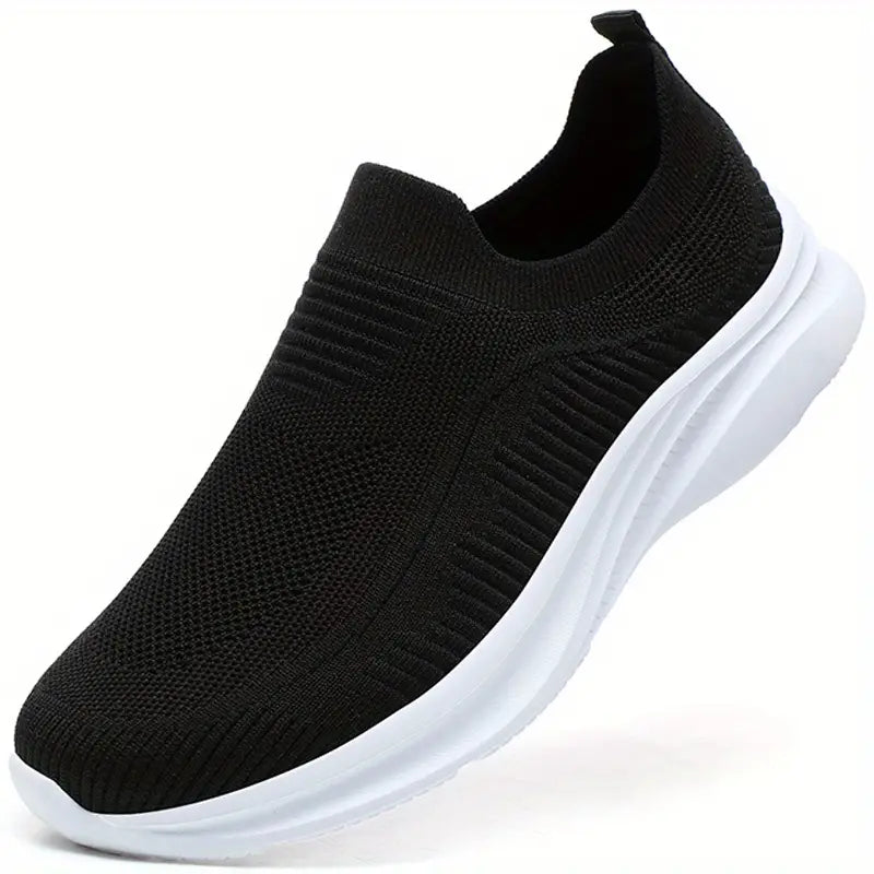 Baskets de marche légères à enfiler pour hommes, confort et respirabilité optimale.
