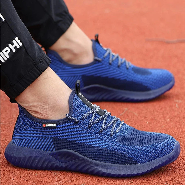Chaussures de sécurité modernes pour chantiers, légères, offrant protection et adhérence supérieure.