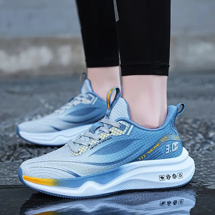 Semelle amortissante des baskets de running homme, offrant un excellent soutien et confort pour le sport intense.