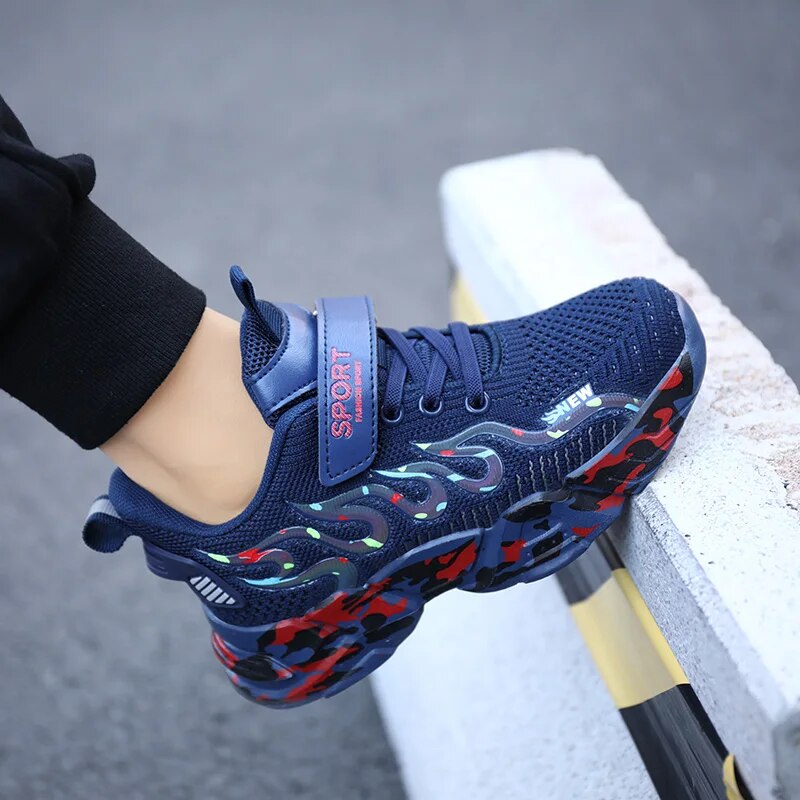 Baskets sport enfant tendance, légères et stylées, parfaites pour compléter la mode enfant avec confort.