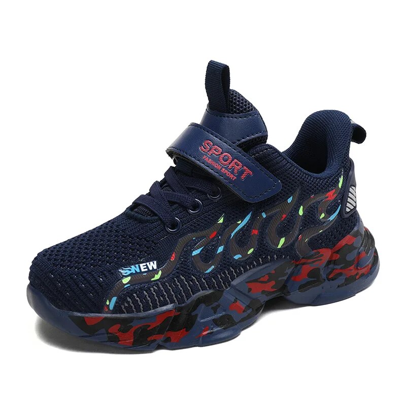 Semelle des baskets sport enfant légères, avec adhérence améliorée pour la sécurité et la durabilité sur toutes surfaces.