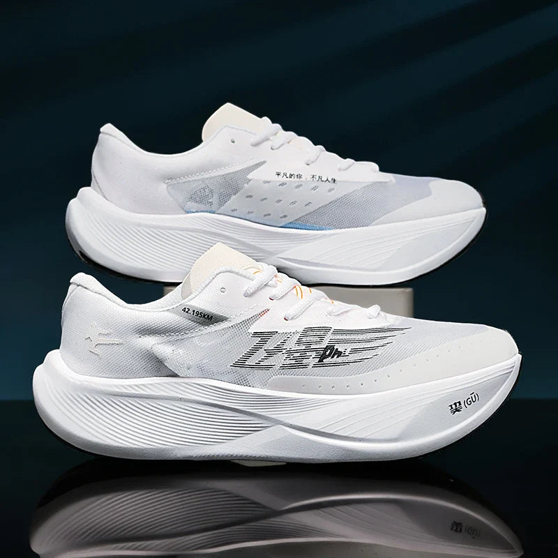 Semelle extérieure antidérapante de baskets de sport, adhérence maximale pour running et activités.