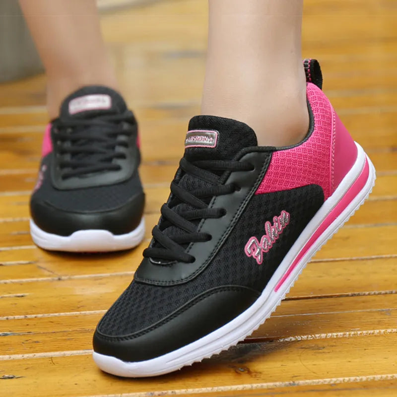 Chaussures femme légères et respirantes avec semelle antidérapante, parfaites pour la marche et le sport.