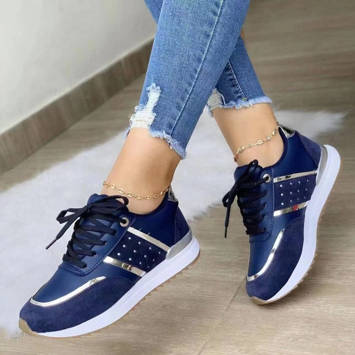 Baskets femme confortables et respirantes. Design élégant et polyvalent, parfait pour le quotidien.