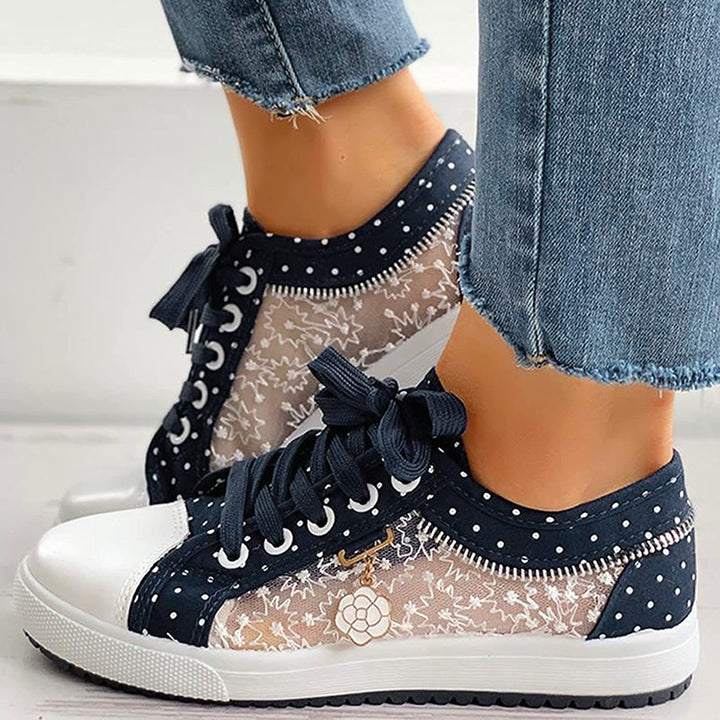 Baskets femme confortables et respirantes, idéales pour la marche quotidienne. Légères avec bon soutien.