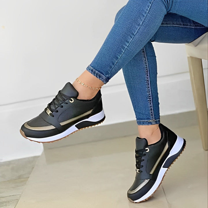 Baskets femme élégantes et confortables, design moderne, couleur beige, parfaites pour un style chic et décontracté.