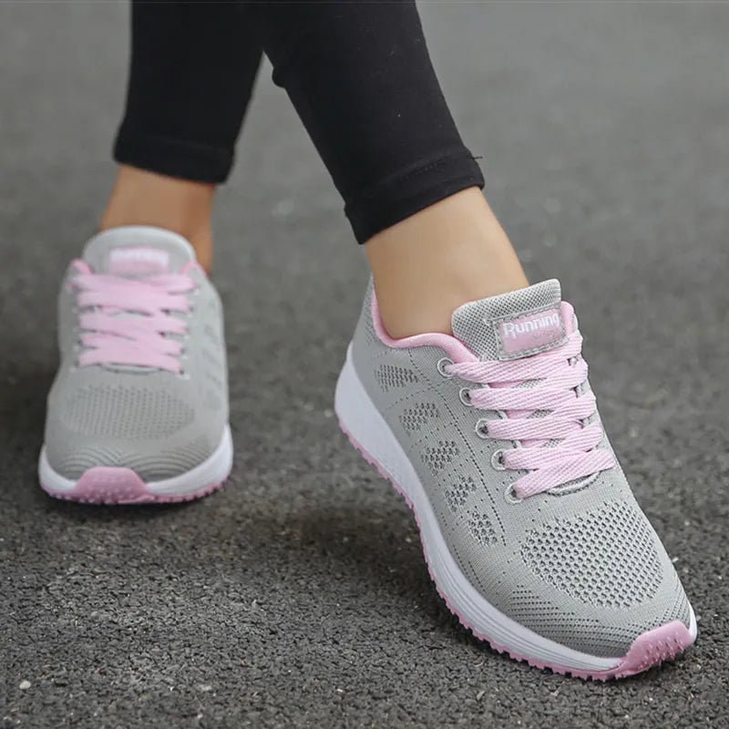 Baskets sport femme élégantes, avec amorti pour la course et la marche. Polyvalentes et très tendance.