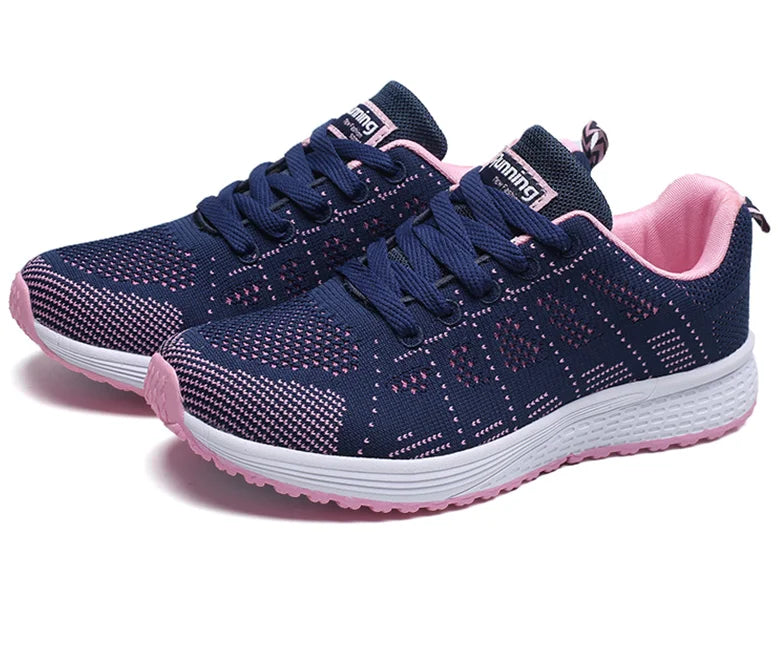 Baskets femme avec semelle amortie pour un confort maximal. Légères et respirantes, idéales pour le sport.
