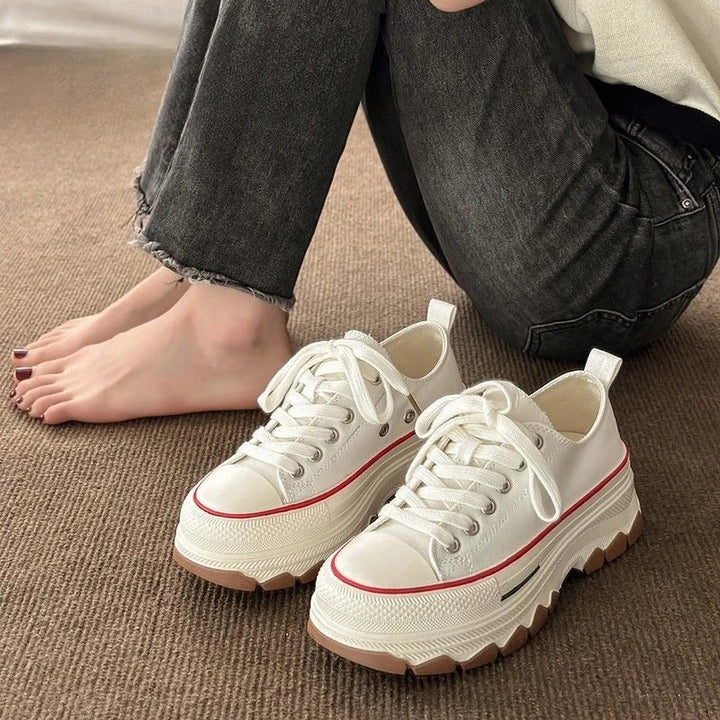 Chaussures femme confortables, baskets à semelle optique. Soutien du pied idéal pour la marche.
