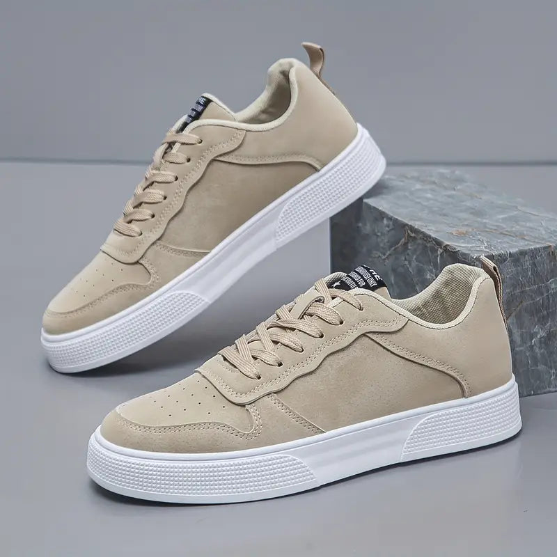 Baskets homme confortables.  Design moderne, ajustement parfait, semelle amortissante.  Plusieurs couleurs.