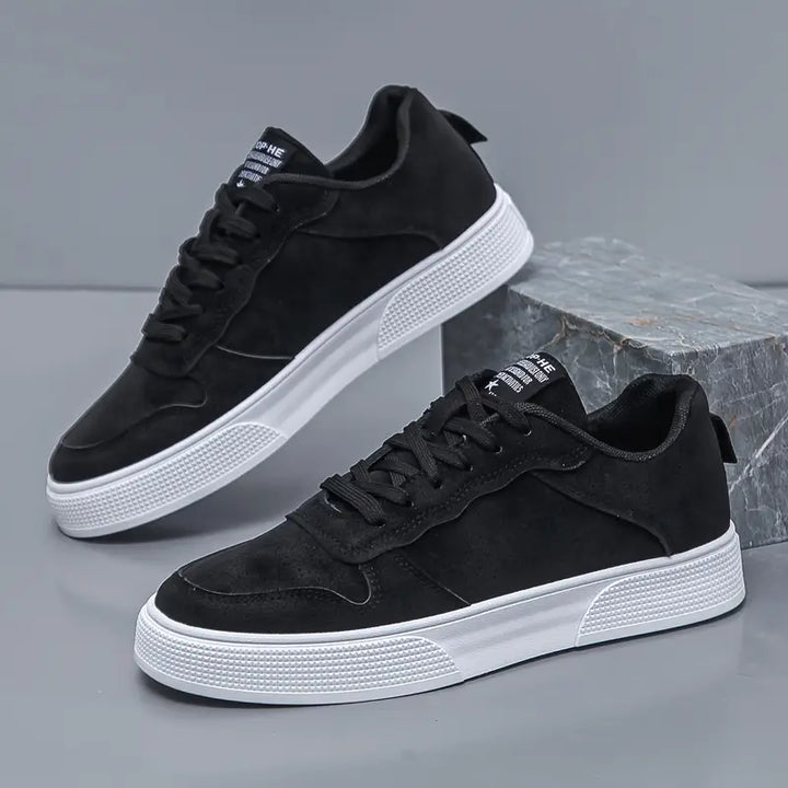 Baskets homme confortables.  Design moderne, ajustement parfait, semelle amortissante.  Plusieurs couleurs.