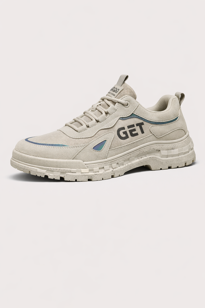Chaussures homme décontractées tendance, parfaites pour le style urbain et la marche confortable.