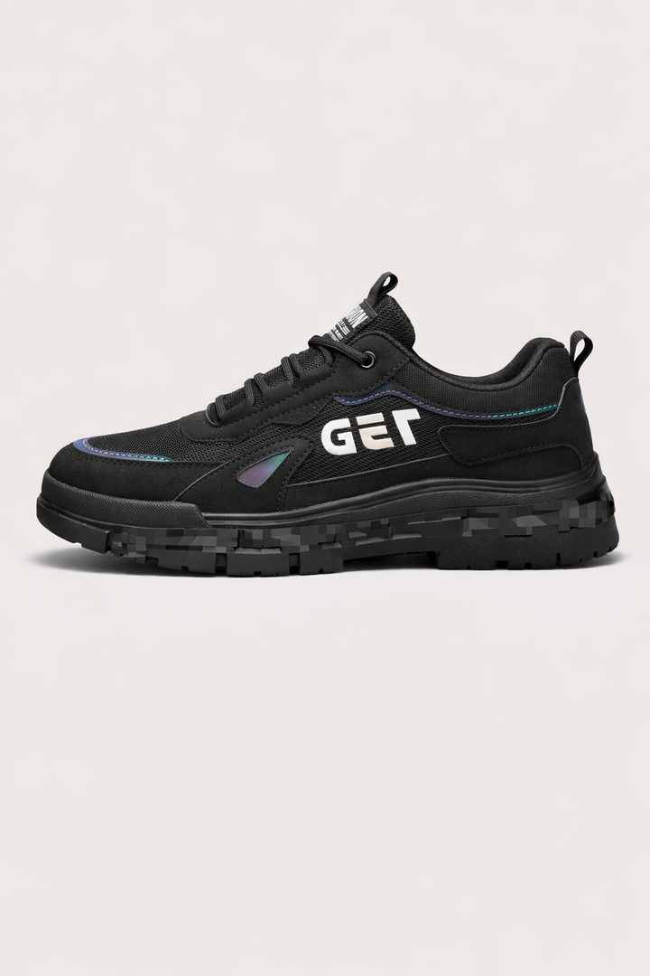 Vue latérale des baskets homme confortables avec semelle épaisse, idéales pour un look décontracté urbain.