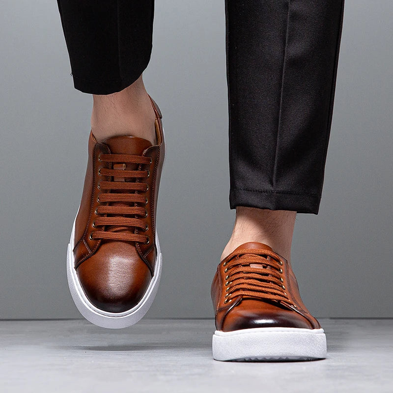 Baskets homme en cuir, style élégant et confortable.  Design intemporel, cuir premium.