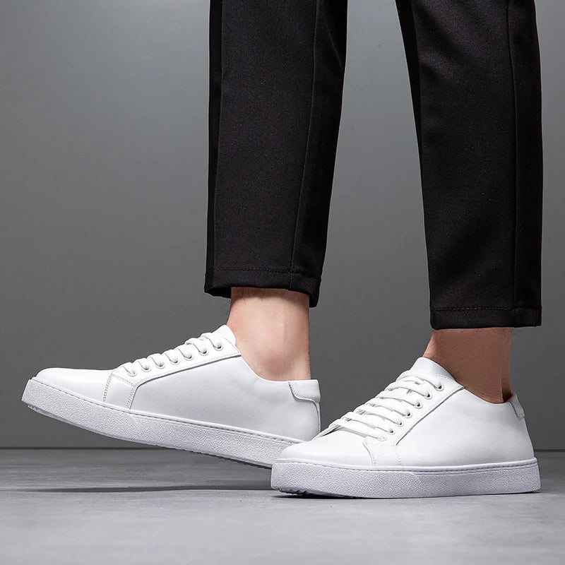 Baskets homme en cuir, style élégant et confortable.  Design intemporel, cuir premium.