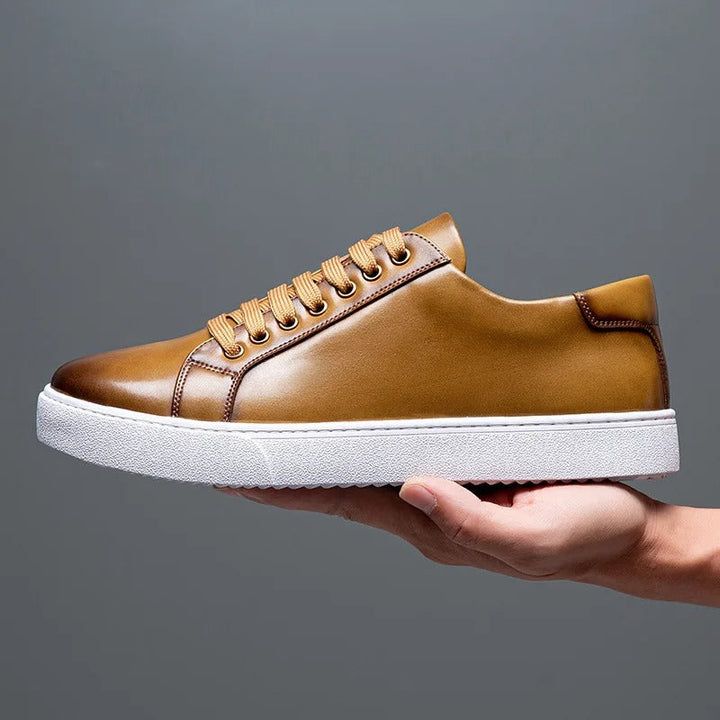 Baskets homme en cuir, style élégant et confortable.  Design intemporel, cuir premium.