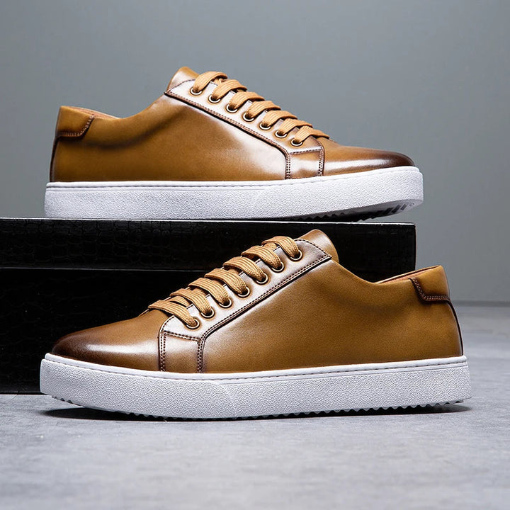 Baskets homme en cuir, style élégant et confortable.  Design intemporel, cuir premium.