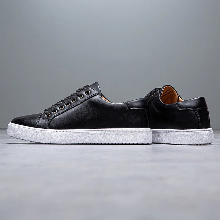 Baskets homme en cuir, style élégant et confortable.  Design intemporel, cuir premium.