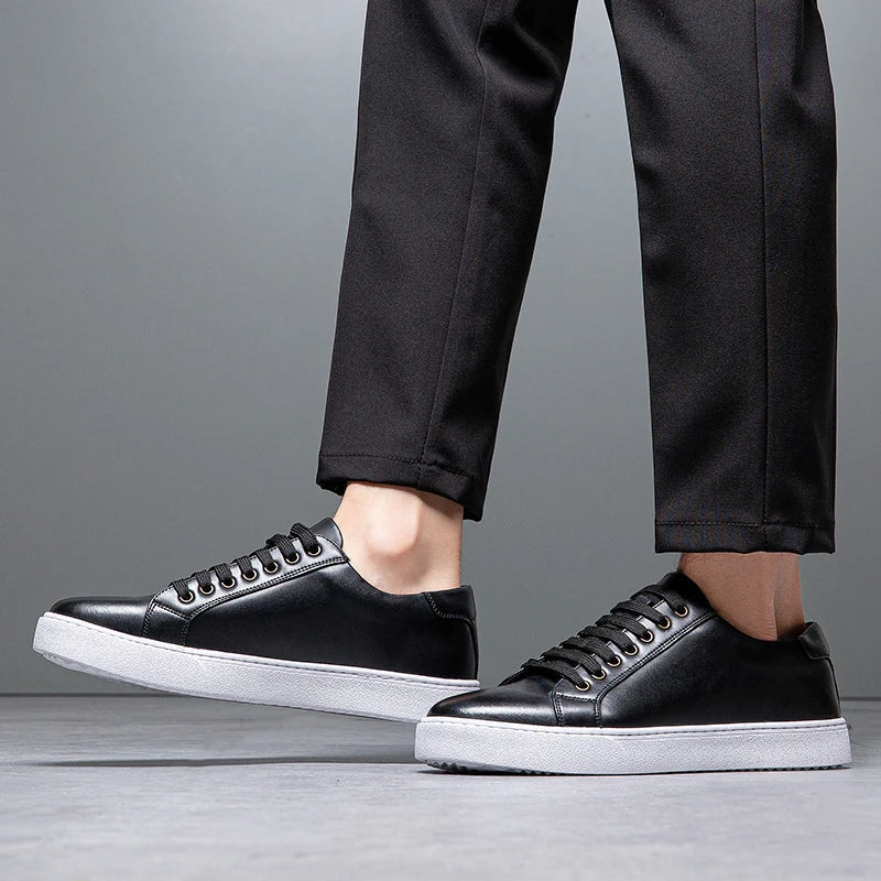 Baskets homme en cuir, style élégant et confortable.  Design intemporel, cuir premium.