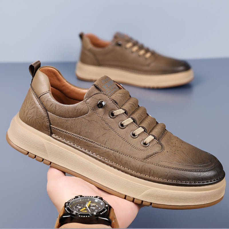 Baskets homme style moderne, avec lacets, confortables et élégantes pour le quotidien actif.