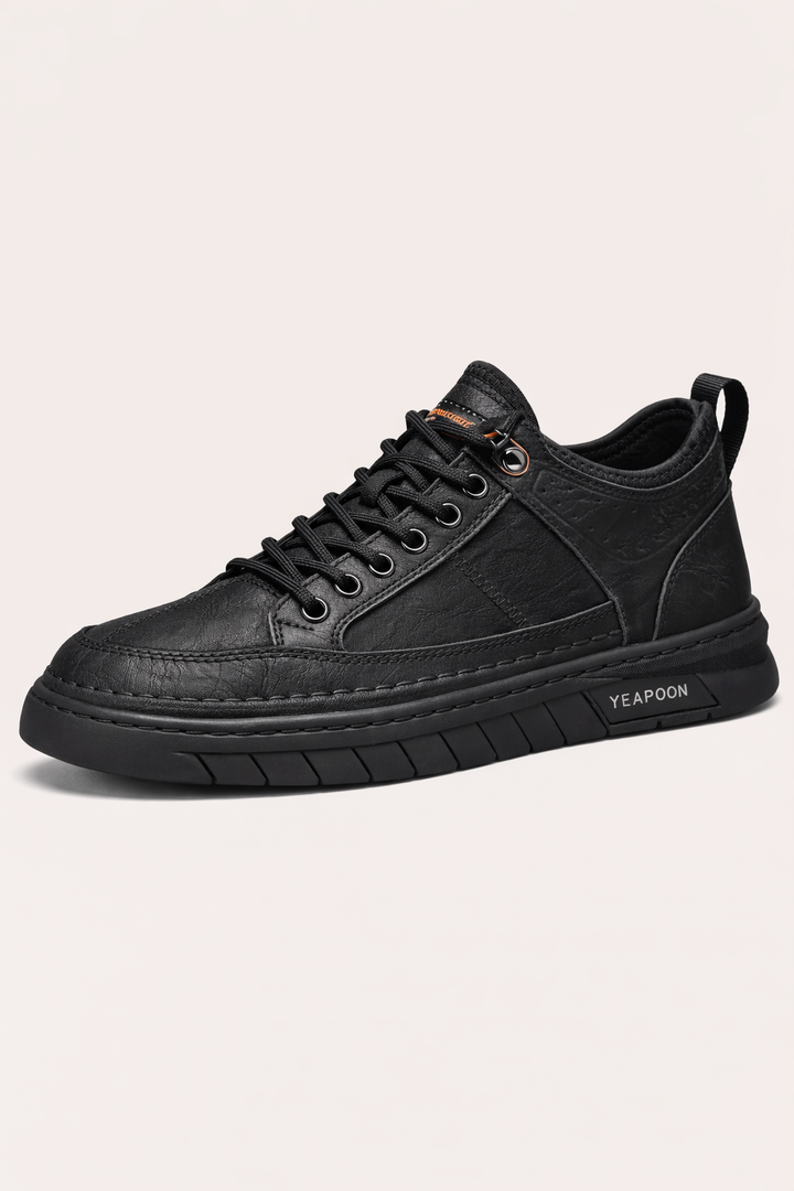 Chaussures décontractées grises pour hommes, look moderne, avec semelle robuste et confort optimal.