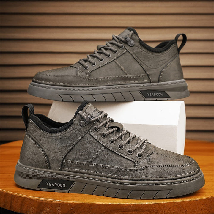 Baskets confortables pour hommes, idéales pour la ville, alliant style urbain et matériaux durables.