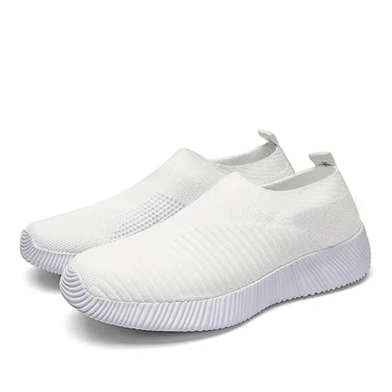 Baskets souples et légères pour femmes, confort maximal pour la marche active et le sport.