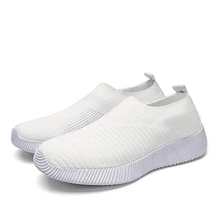 Baskets souples et légères pour femmes, confort maximal pour la marche active et le sport.