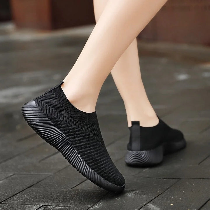 Baskets confortables pour femmes, amorti optimal, idéales pour toutes activités sportives.