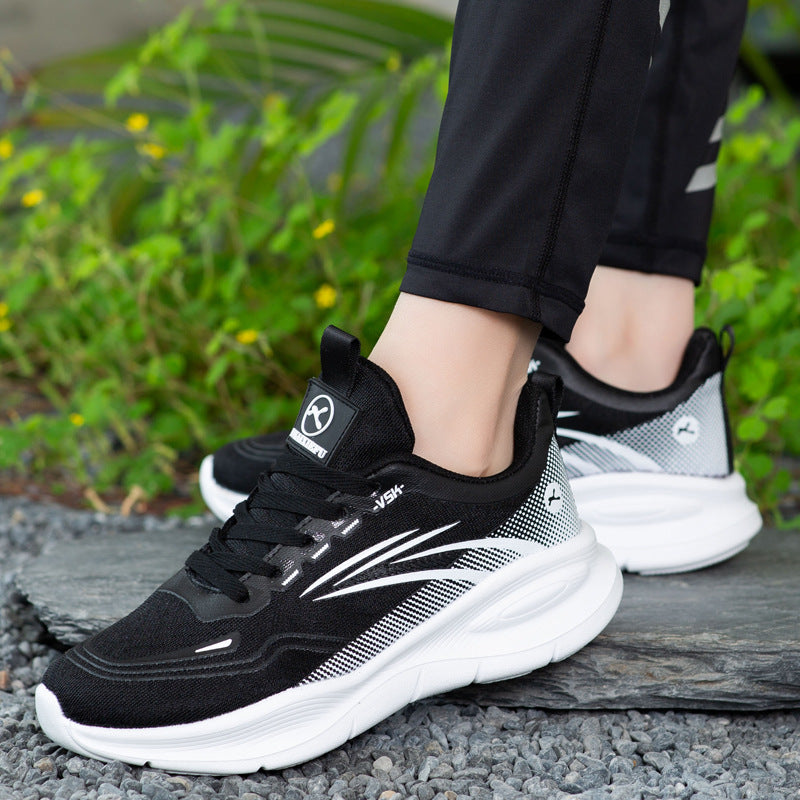 Chaussures de sport pour hommes, légères et confortables, avec amorti pour la course, l'entraînement et le quotidien actif.