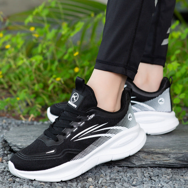 Chaussures de sport pour hommes, légères et confortables, avec amorti pour la course, l'entraînement et le quotidien actif.