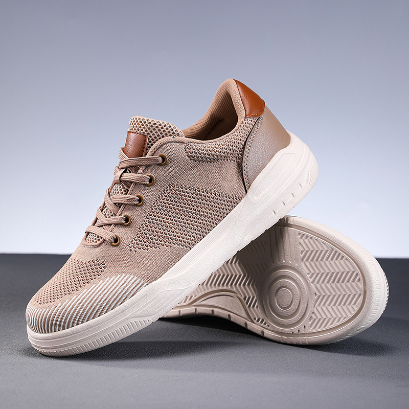 Baskets hommes élégantes à lacets kaki/noir. Chaussures décontractées et sportives offrant confort et bon maintien.