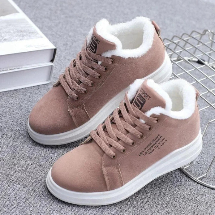 Baskets femme ultra-confortables et souples avec amorti. Chaussures d'hiver chaudes en fourrure peluche pour femme.