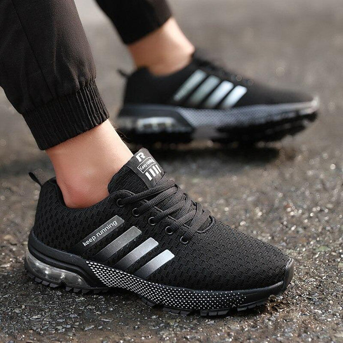 Semelle orthopédique des baskets homme Runmax, conçue pour un confort durable et le soutien du dos.
