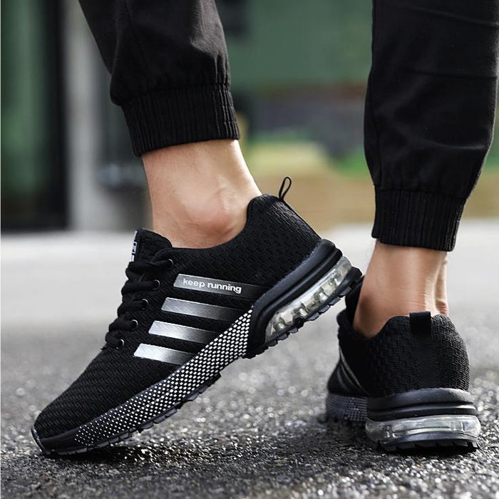 Baskets orthopédiques homme Runmax, parfaites pour le confort à la maison et au quotidien.