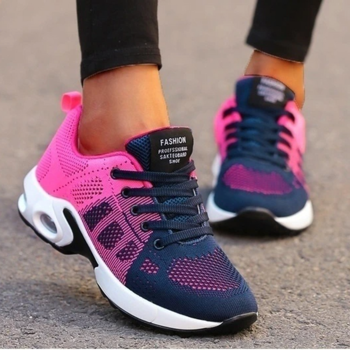 Baskets femme légères avec soutien orthopédique, idéales pour l'activité quotidienne et le sport doux.