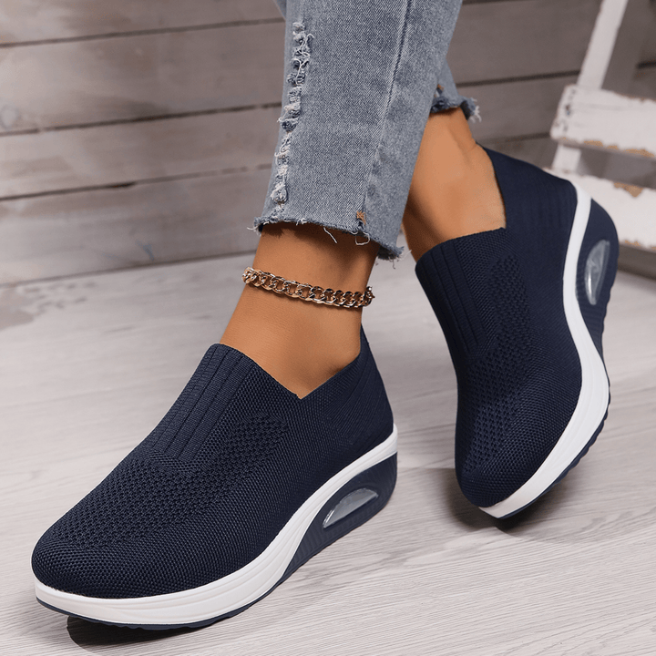 Baskets orthopédiques modernes, confortables.  Soutien optimal, design élégant.