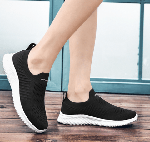 "Baskets orthopédiques pour femmes beige, design moderne, confort durable, parfaites pour usage quotidien"