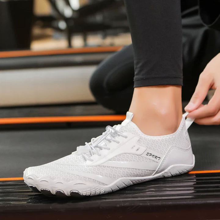 Chaussures aquatiques respirantes et antidérapantes pour hommes et femmes, idéales pour la natation.