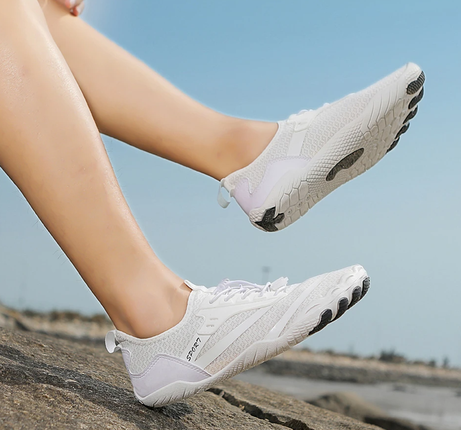 Chaussures sportives pieds nus, ultralégères, antidérapantes pour activités aquatiques et outdoor.