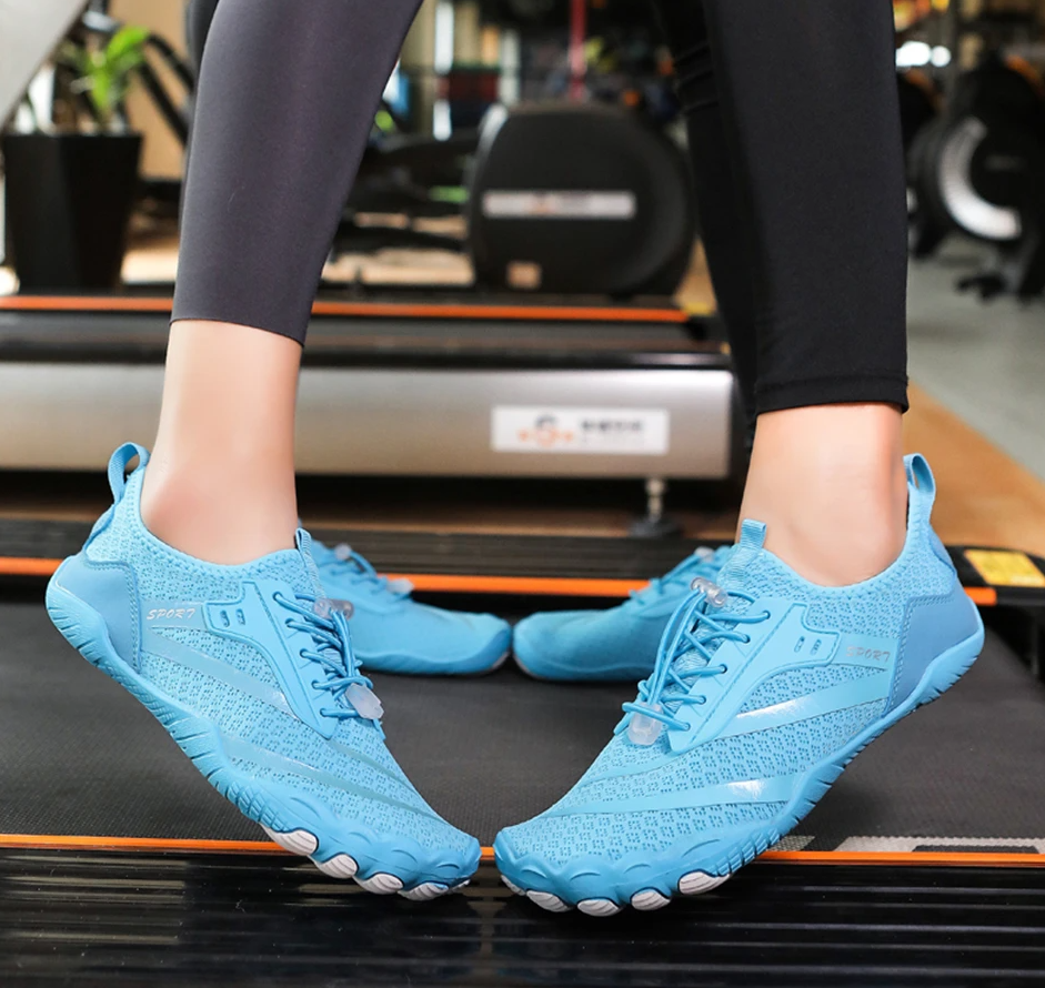 Baskets d'eau ultralégères et respirantes, conçues pour un confort pieds nus pour hommes et femmes.