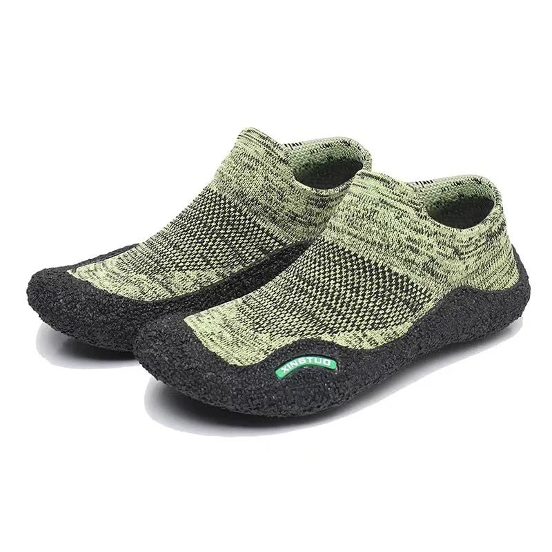 Baskets pieds nus unisexe légères et flexibles pour sport, plage, randonnée. Confortables et respirantes.
