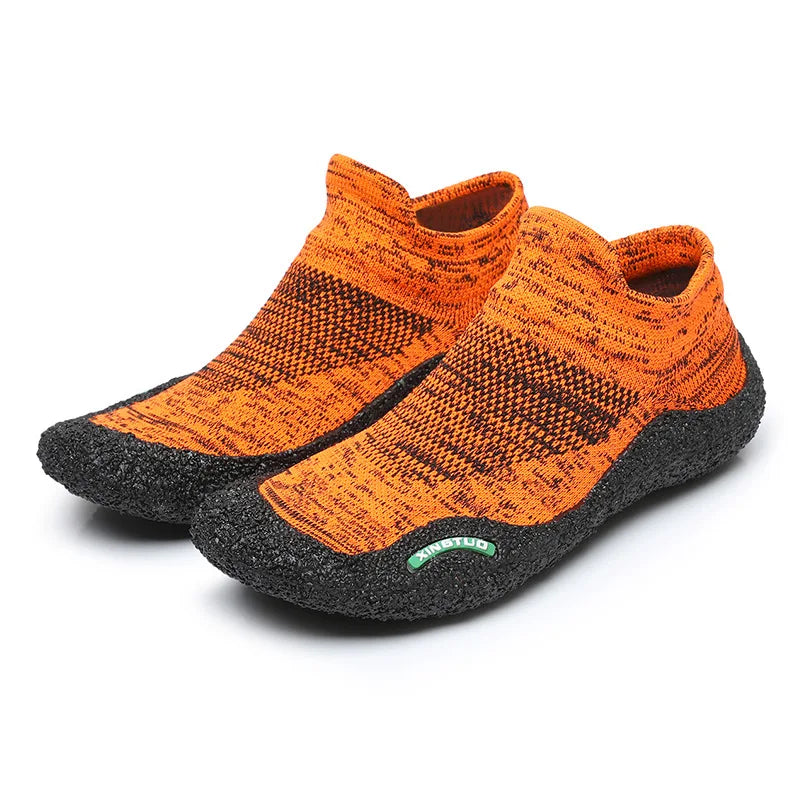 Design épuré des baskets pieds nus unisexes, respirantes et confortables. Idéales pour toutes vos aventures outdoor.