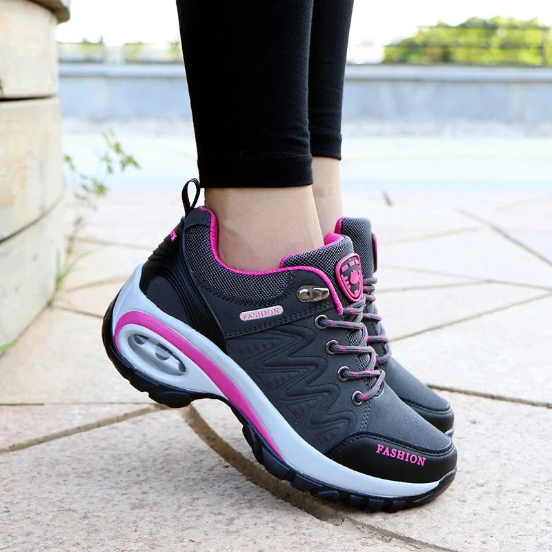 Baskets confortables à plateforme, respirantes, conçues pour les pieds sensibles. Parfaites pour la marche et le sport.