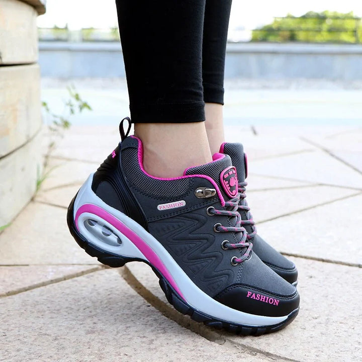 Baskets confortables à plateforme, respirantes, conçues pour les pieds sensibles. Parfaites pour la marche et le sport.
