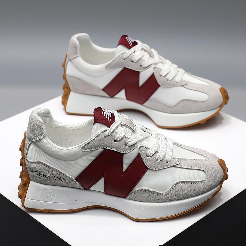 Chaussures pour femmes élégantes, sportives et chics, offrant confort supérieur et un style unique.