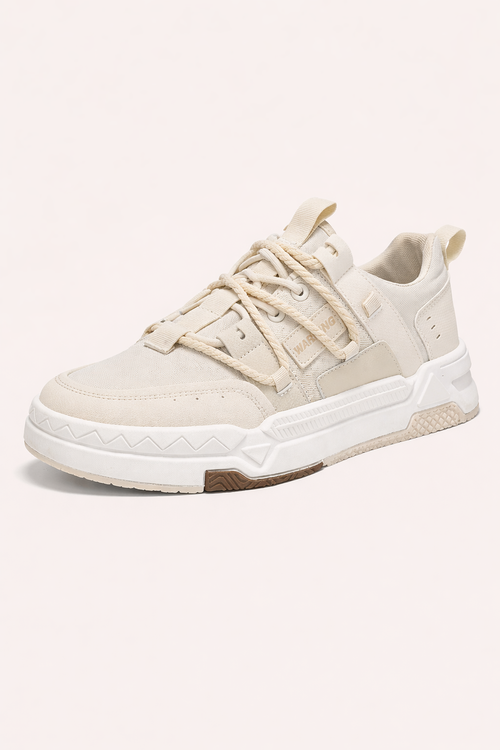 Chaussures baskets hommes, design moderne et tendance, parfaites pour le sport et les tenues décontractées.